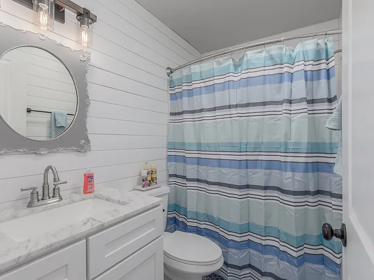 1961 Lakeshore Dr — Photo 11