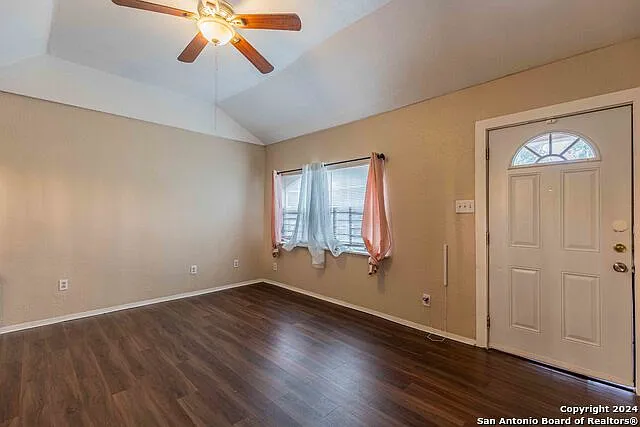 120 Nelson Ave — Photo 6
