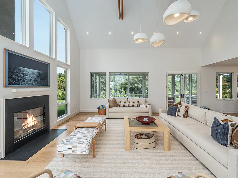 610 Wildberry Ln — Photo 16