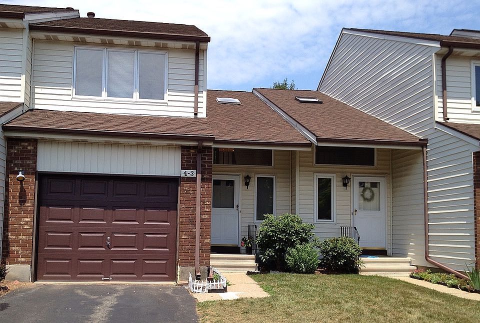 1st image of 4 Foncine Ln #3