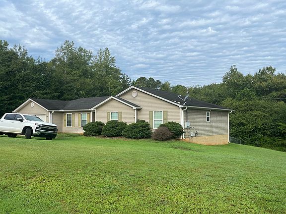 2nd image of 455 Arrowhead Dr
