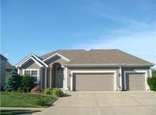 1910 Victory Ln, Kearney, MO 64060