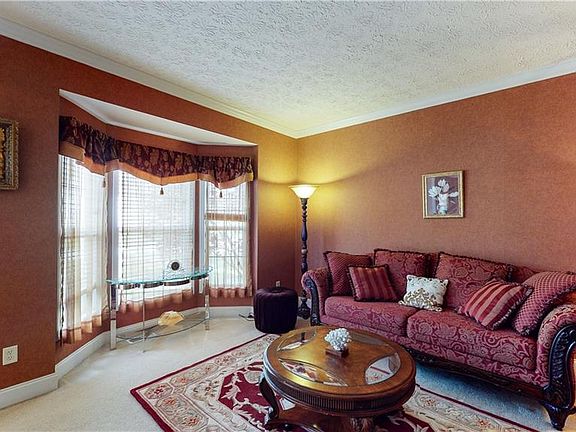 4th image of 5601 Londonairy Blvd