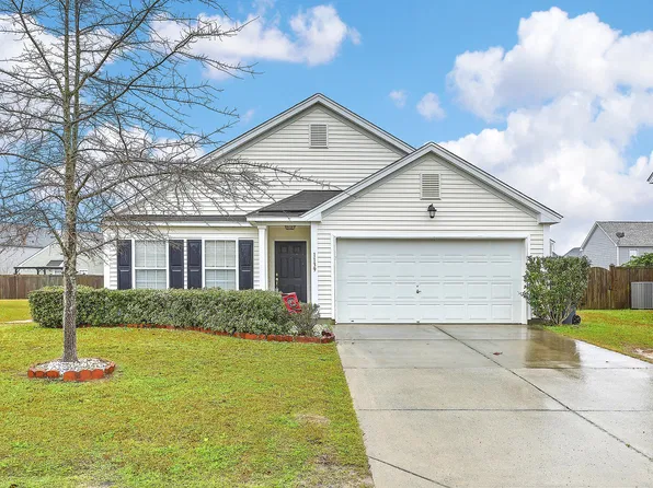 1139 Moss Grove Dr, Moncks Corner, SC 29461