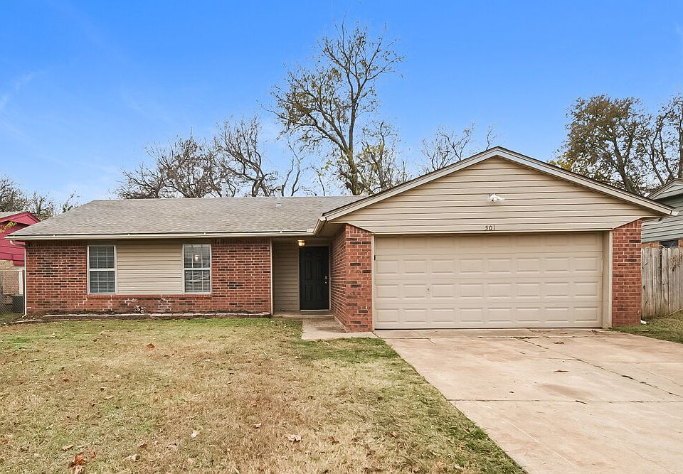 1st image of 501 N Ramblin Oaks Dr