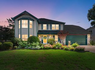 5903 Bentley Ave, Willowbrook, IL 60527