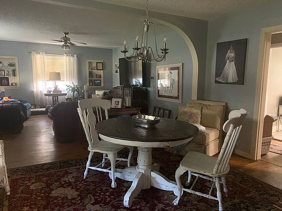3rd image of 1404 Red Bud Ln