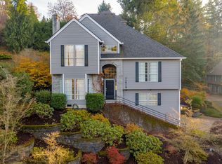 11512 SW Streamside Ct, Portland, OR 97219