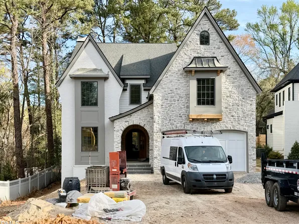 1306 Lennox Pl, Raleigh, NC 27612