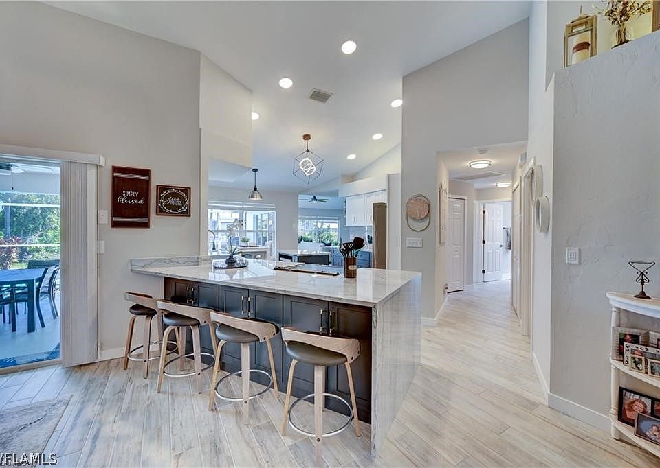 1st image of 211 SE 1st Pl