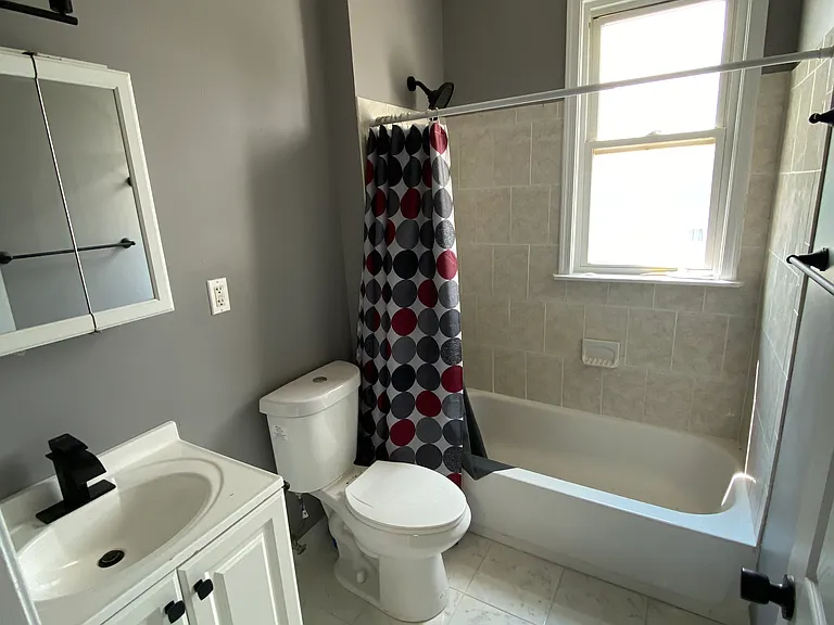 500 N Loudon Ave — Photo 8