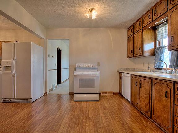 4th image of 2510 N 78th St