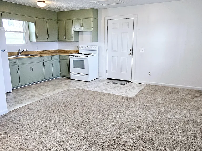 1212 Byrne Ave #A — Photo 6