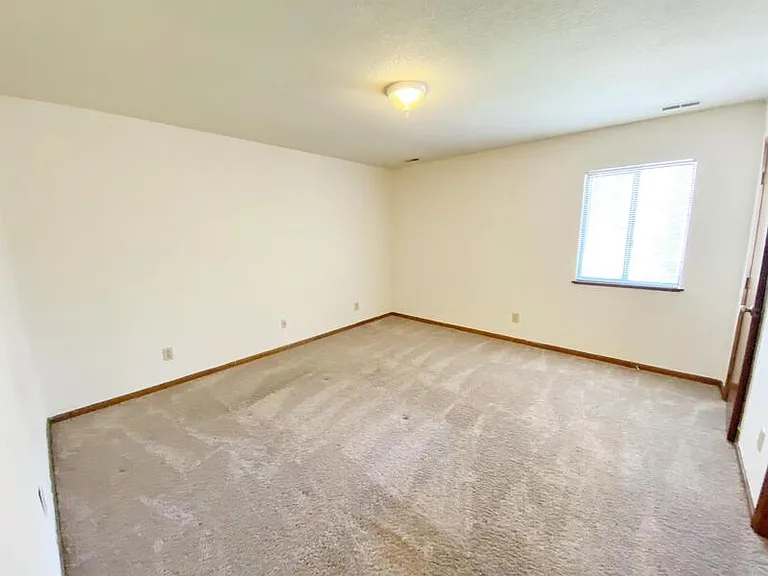 908 Hearthridge Ct #B — Photo 4