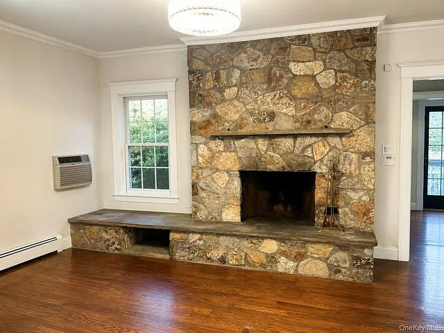 188-06 Soho Dr — Photo 5