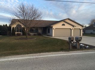 N6211 Woodland Rd, Sheboygan, WI 53083