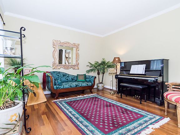 4th image of 4311 Hollowstone Ct
