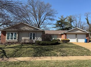 643 Spring Meadows Dr, Ballwin, MO 63011