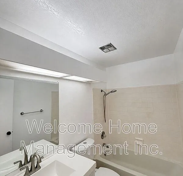 34769 Comstock Cmn — Photo 15
