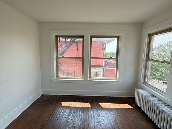 2nd image of 222-224 Alice St #222