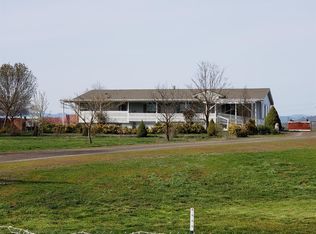 3537 Corey Rd, Medford, OR 97502