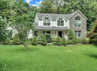 586 Eder Rd, Stormville, NY 12582