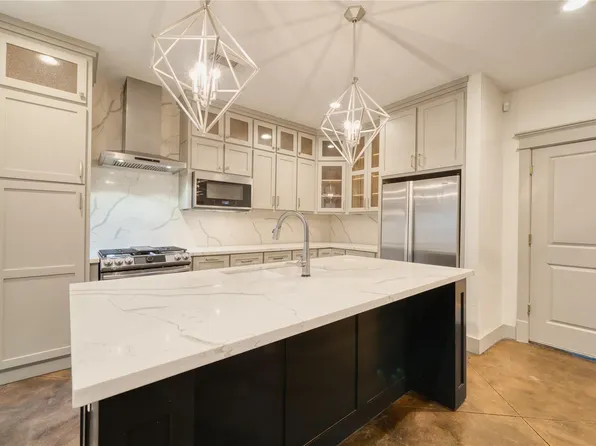 4914 Rose St, Houston, TX 77007