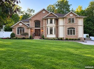 14 O Shaughnessy Lane, Closter, NJ 07624
