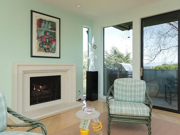 4th image of 36 Mansion Ct