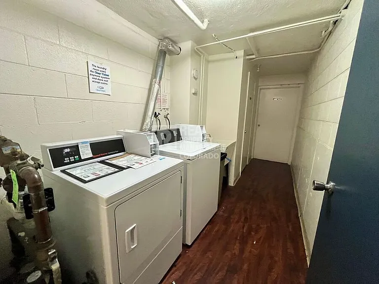 1221 N Clarkson St #2 — Photo 16