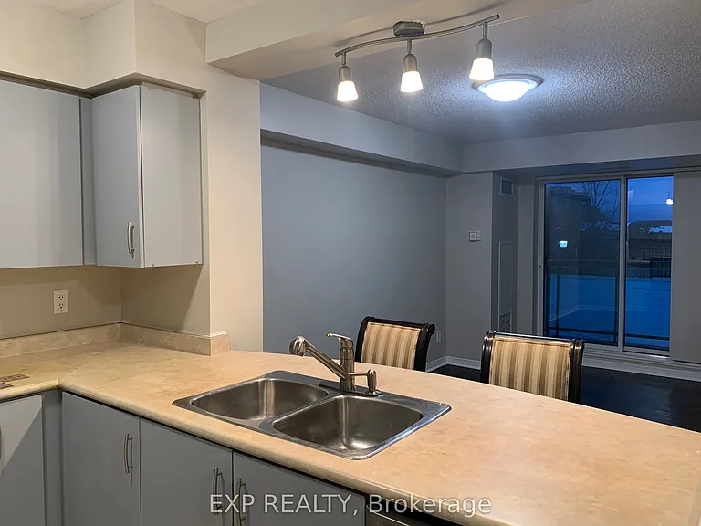 3 Ellesmere St #205 — Photo 7