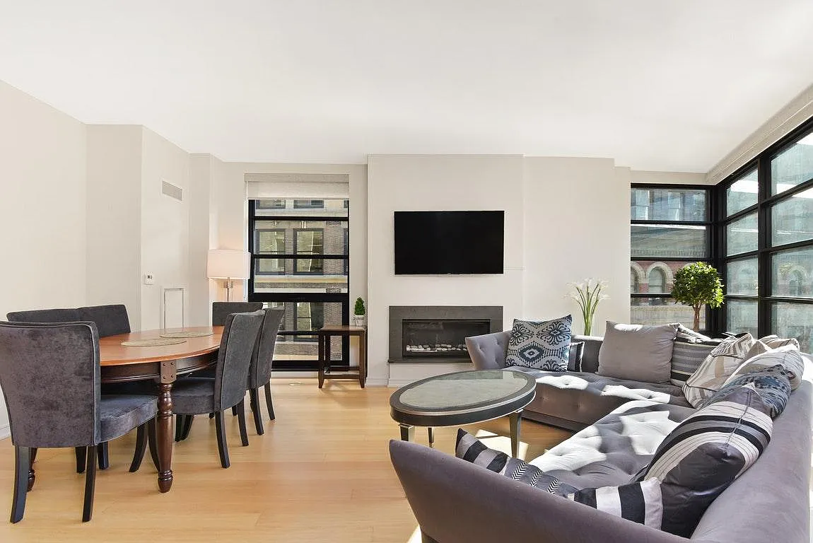 3 bed, 1710 sqft, $9,850 — Photo 1