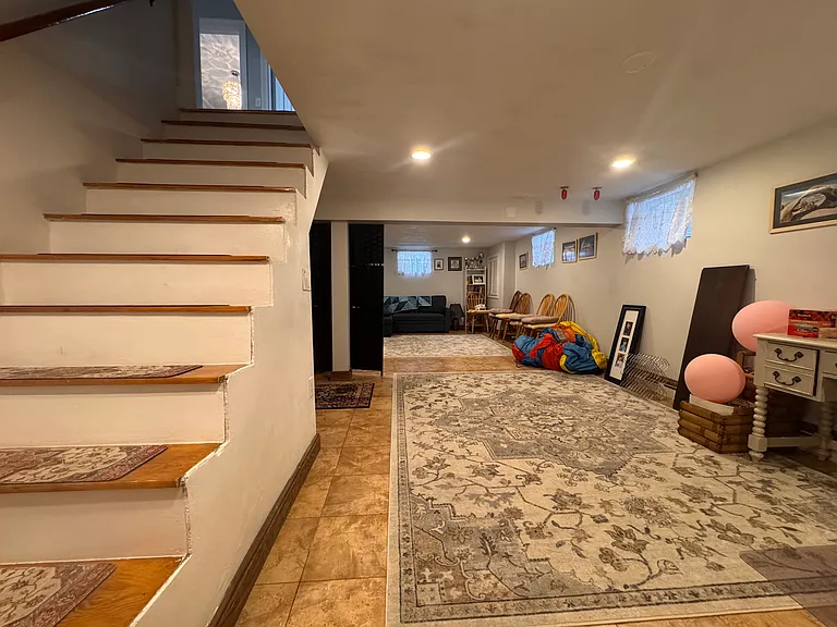 10-12 Webster St #1 — Photo 15