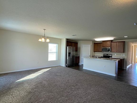 4th image of 3305 Canyon Falls Dr