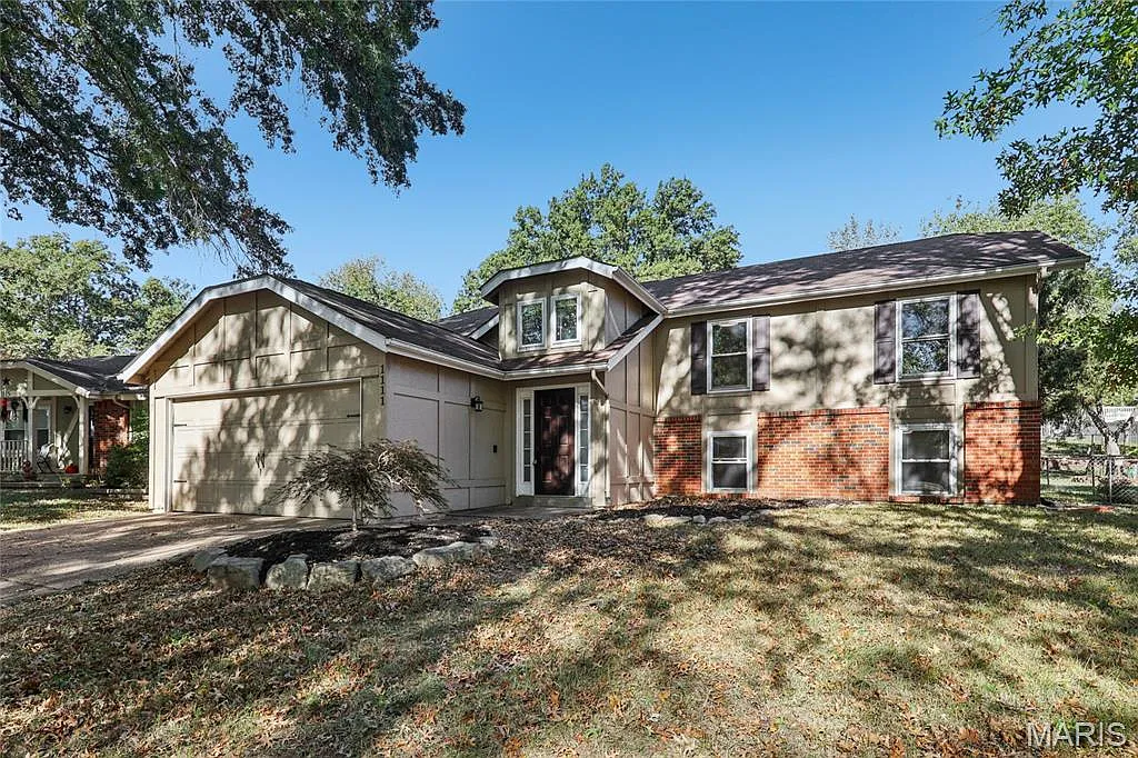 1111 Shadowoak Dr photo 1