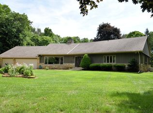 1518 Sleepy Hollow Rd, Richfield, WI 53076