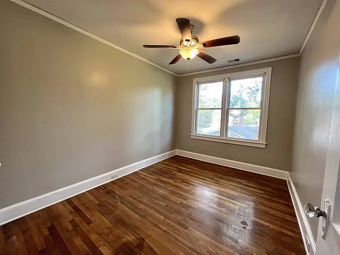 319 Howard St — Photo 18