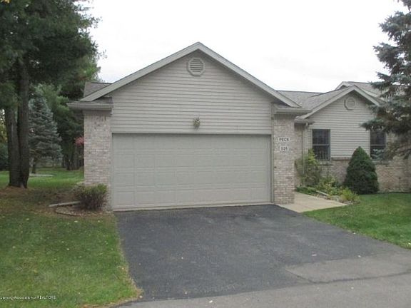 2nd image of 526 Emerald Dr #14