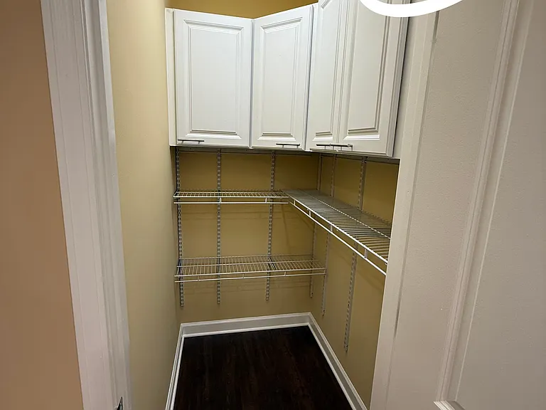 1425 N Bosworth Ave #BR — Photo 12