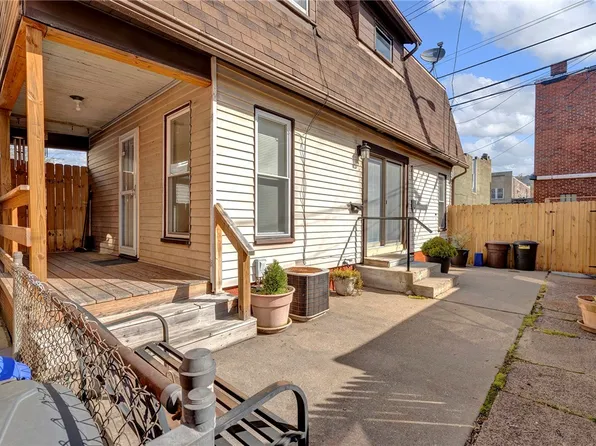 654 Maplewood Ave, Ambridge, PA 15003