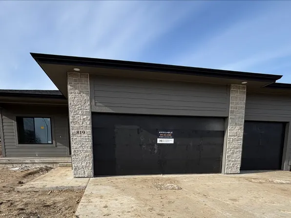 819 E Bridge Rd, Polk City, IA 50226