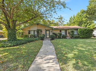 2112 Burning Tree Ln, Denton, TX 76209