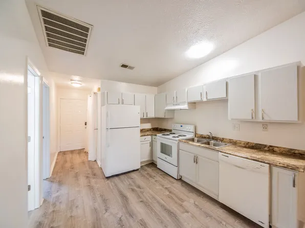 120 Limerick Dr, Paducah, KY 42003