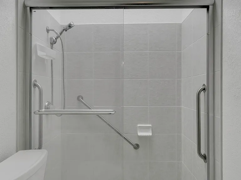 620 Lakeway Dr — Photo 44