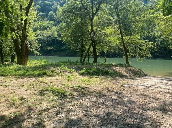 30 & 34 Monkey Bluff Rd, Burkesville, KY 42717