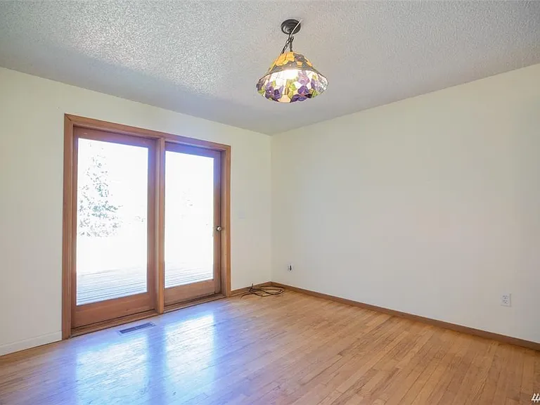 8985 Miller Rd NE — Photo 12