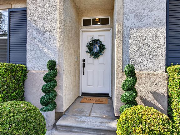 2nd image of 643 W Madrid Ln
