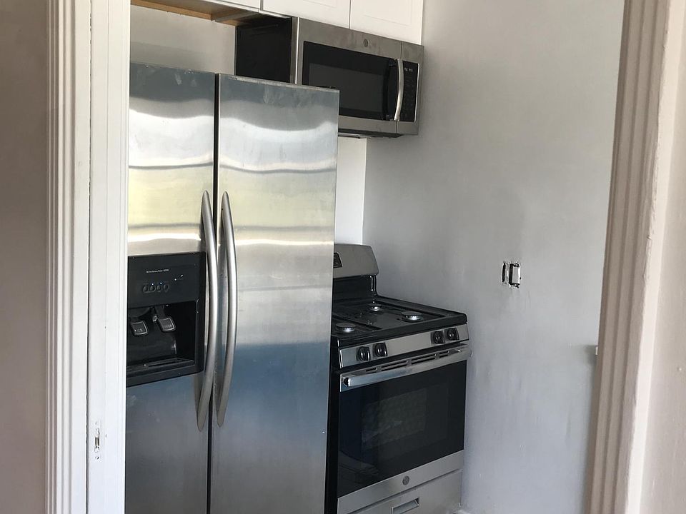 1st image of 10939 Camarillo St