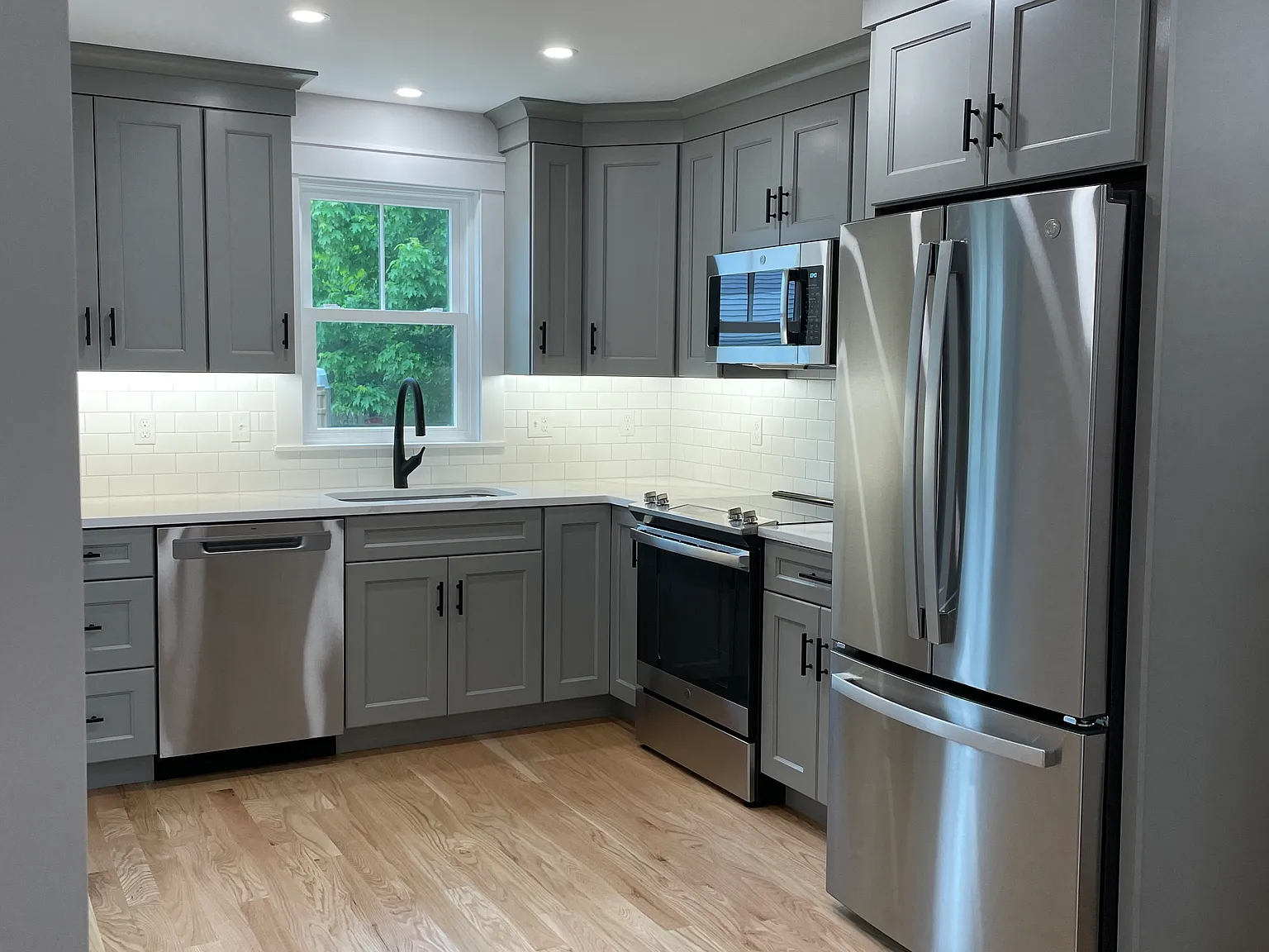 2 bed, 1.5 bath, 1100 sqft, $2,800 — Photo 1