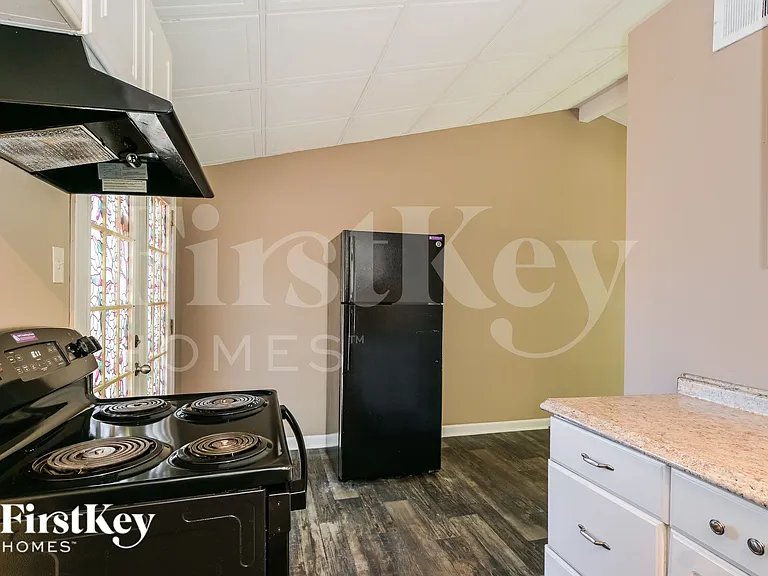 2787 Dawnview Dr — Photo 7